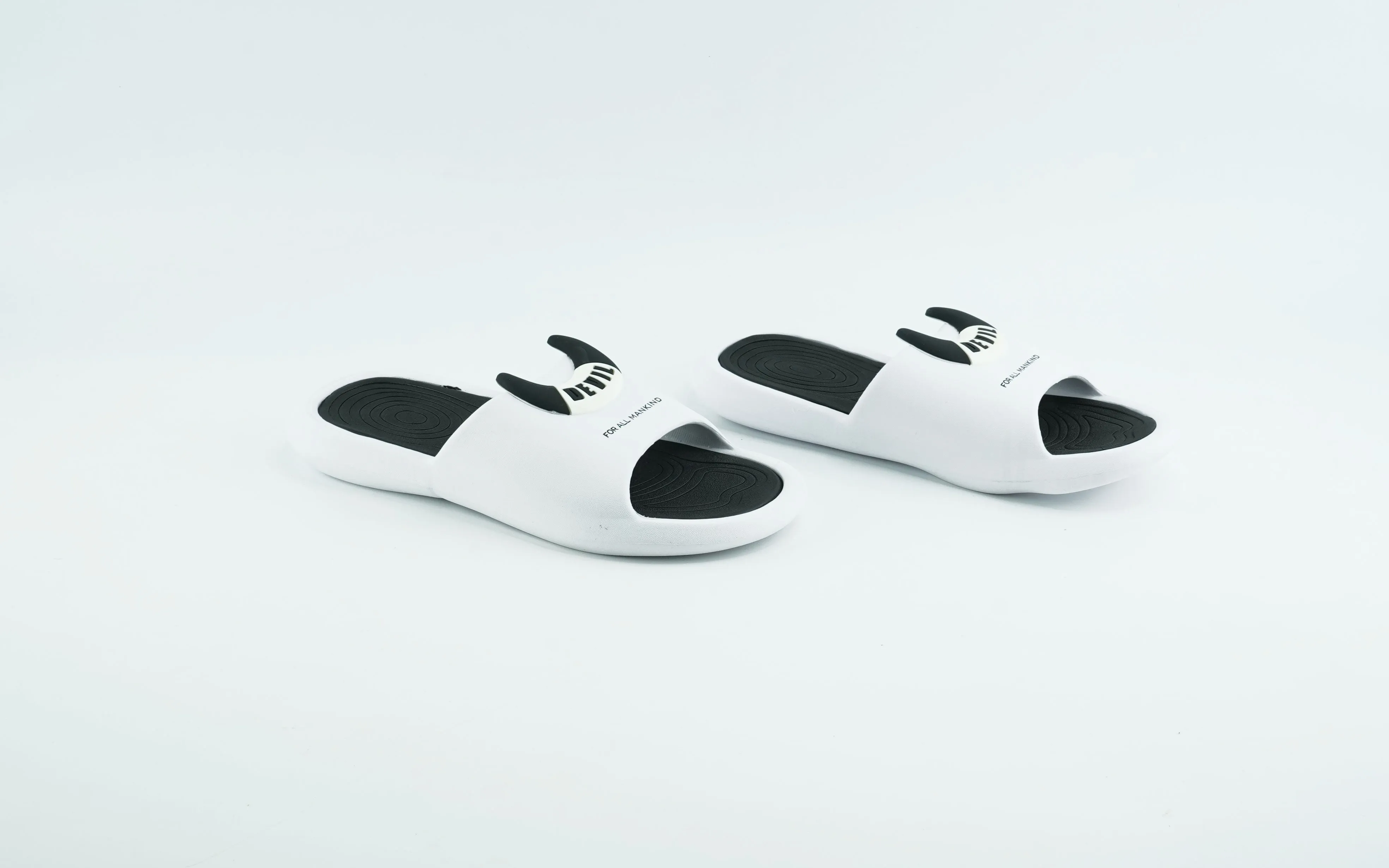 Black and white slides for men