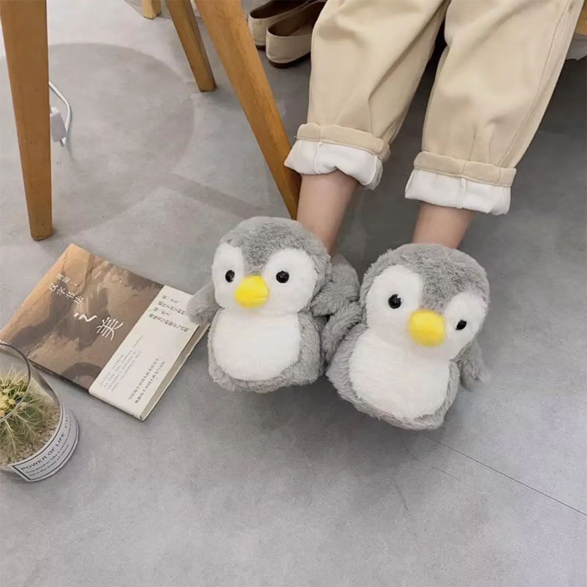 Penguin Cute Women Slippers Funny Animal Slippers Novelty Plush Slippers Fluffy Fuzzy Winter Warm Bedroom House Shoes Cartoon Slippers for Women Men Teen Girls